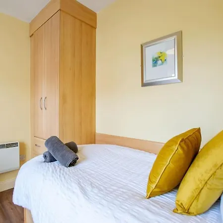 130 - Large Duplex By Shortstays Holiday home