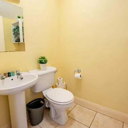 130 - Large Duplex By Shortstays Дом отдыха Голуэй