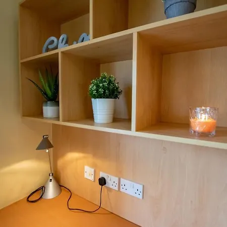 130 - Large Duplex By Shortstays * Голуэй