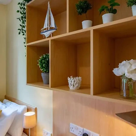 130 - Large Duplex By Shortstays * Голуэй