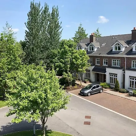 130 - Large Duplex By Shortstays Голуэй