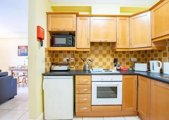 Holiday home 130 - Large Duplex By Shortstays