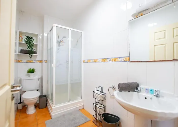 130 - Large Duplex By Shortstays Galway