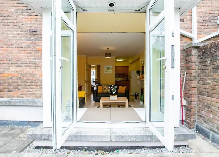 130 - Large Duplex By Shortstays Galway
