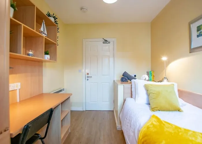 130 - Large Duplex By Shortstays Holiday home Galway