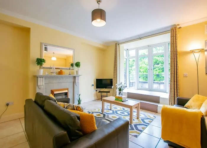 Holiday home 130 - Large Duplex By Shortstays