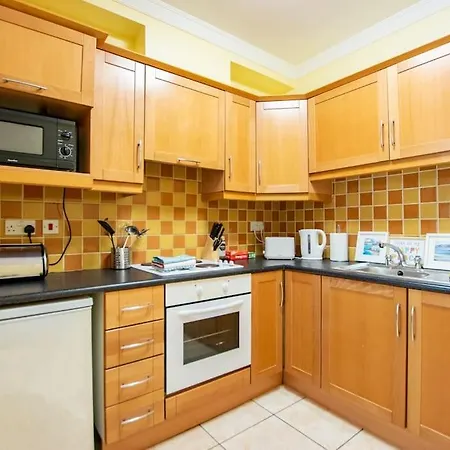 Feriehus 130 - Large Duplex By Shortstays Galway